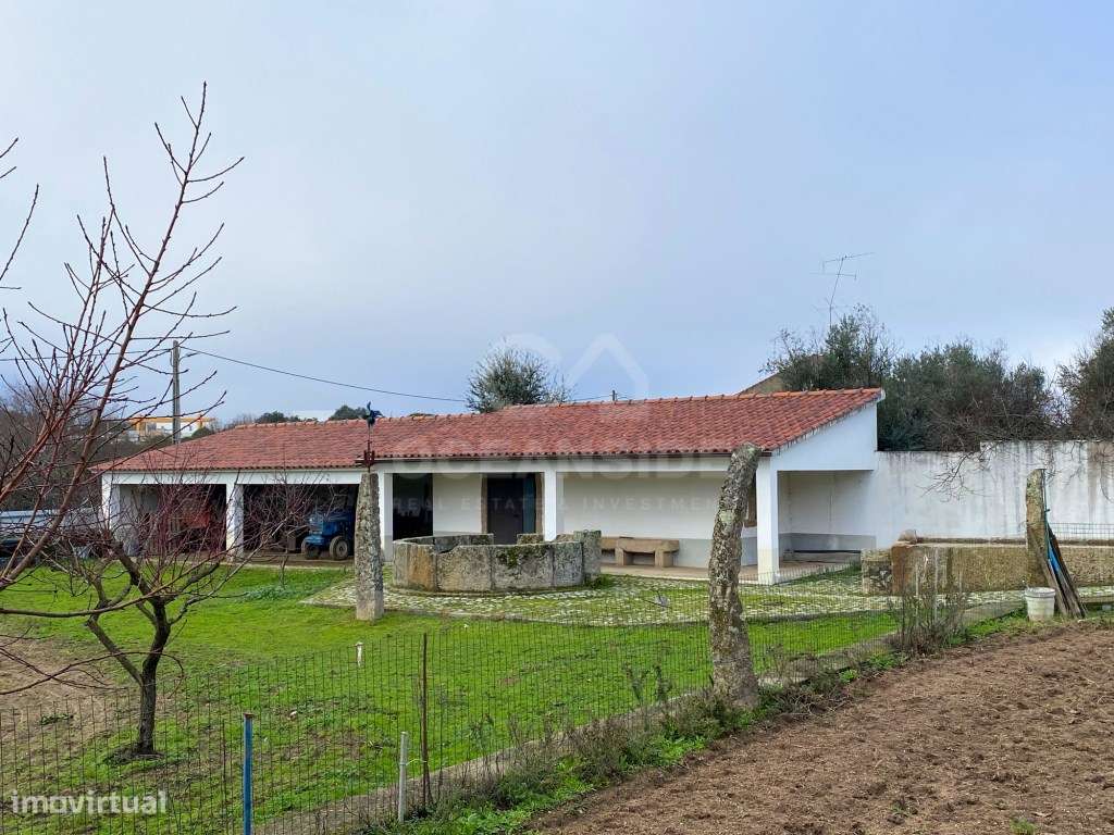 Moradia Independente Em Escalos De Baixo-59