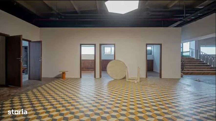 Spațiu Comercial de Închiriat - Imagine principală: 2/2