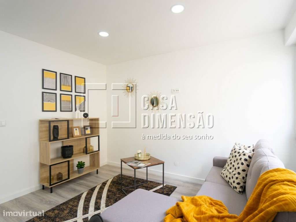 Apartamento de tipologia T3, com Varandas em Benfica!!-6