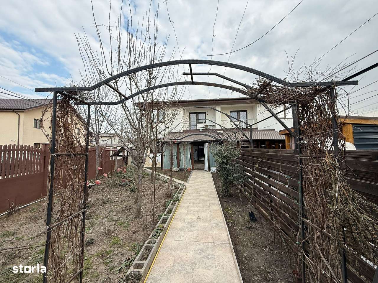 Vila tip Duplex , gata de mutat!-4