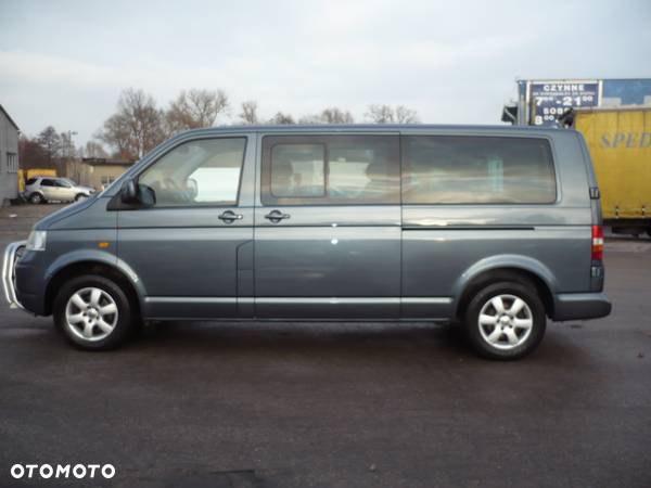 Volkswagen Caravelle - 15