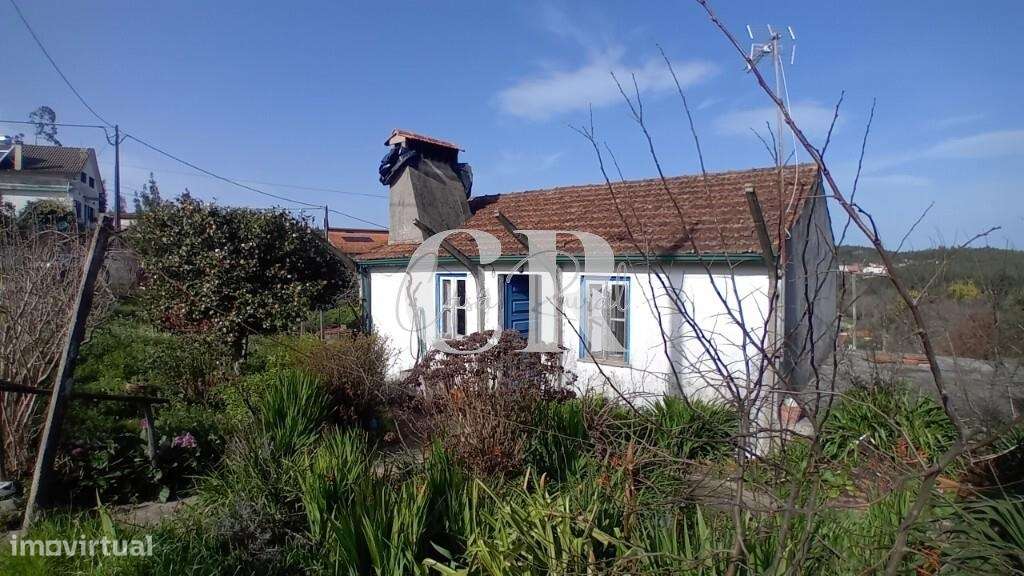 Moradia em pedra em Figueiró dos Vinhos com terreno e poço de água - Grande imagem: 2/40
