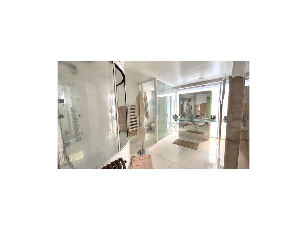Moradia de Luxo em Arcozelo, Vila Nova de Gaia - Exclusividade, Esp...-8
