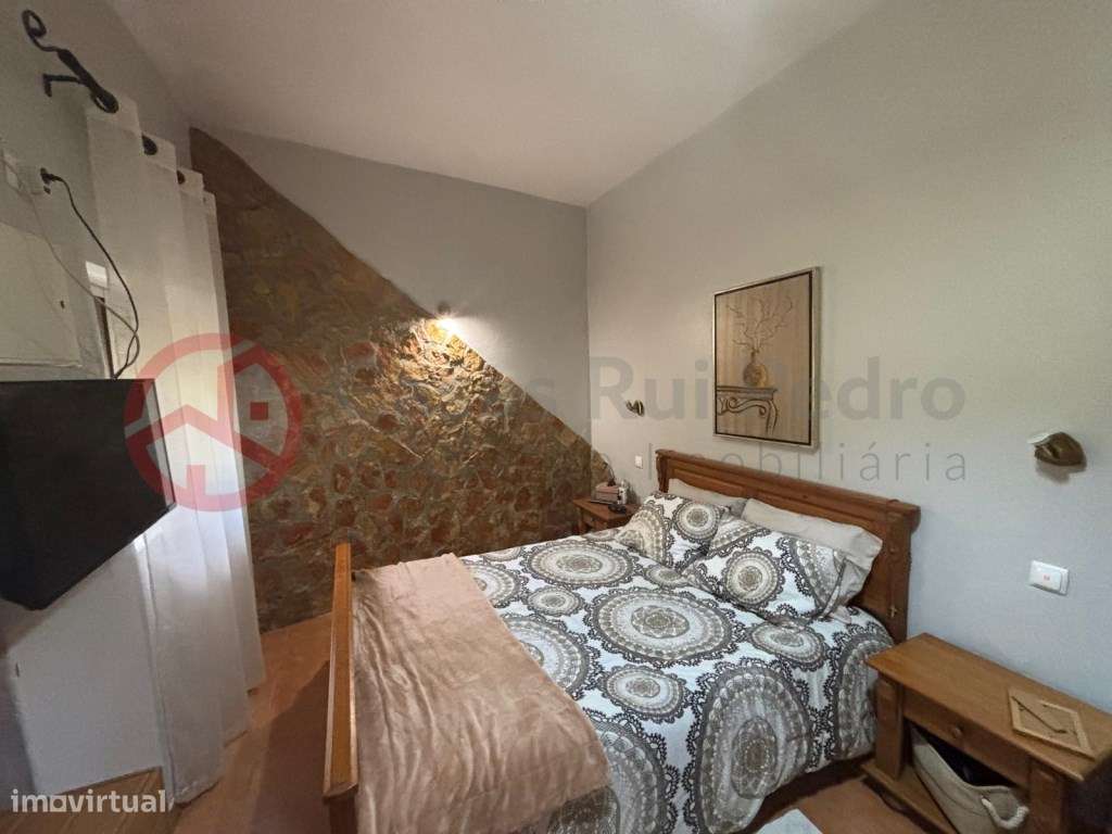 Moradia com dois apartamentos independentes no Laranjeiro, Almada-24