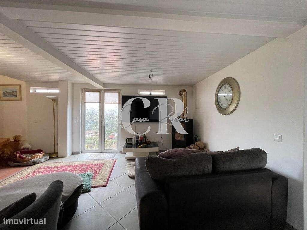 Casa de 4 quartas renovada com terreno em Vila Nova de Poiares-22