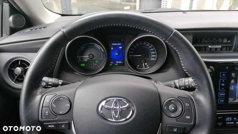 Toyota Auris - 19