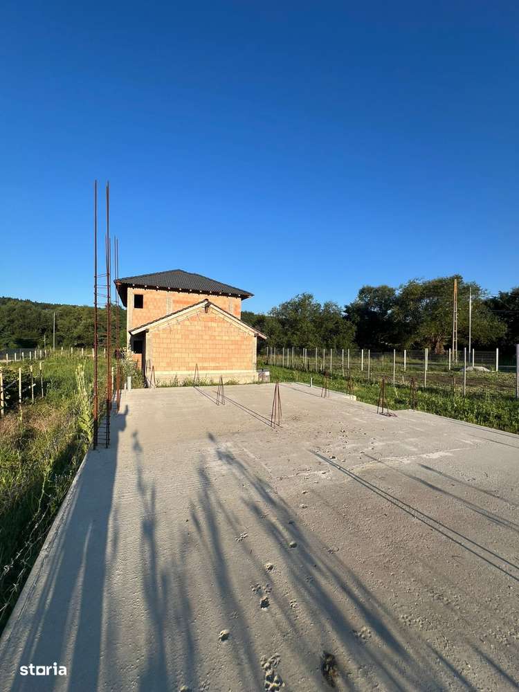 Casă la roșu de vânzare – Poplaca, la doar câțiva km de Sibiu - Imagine principală: 5/12