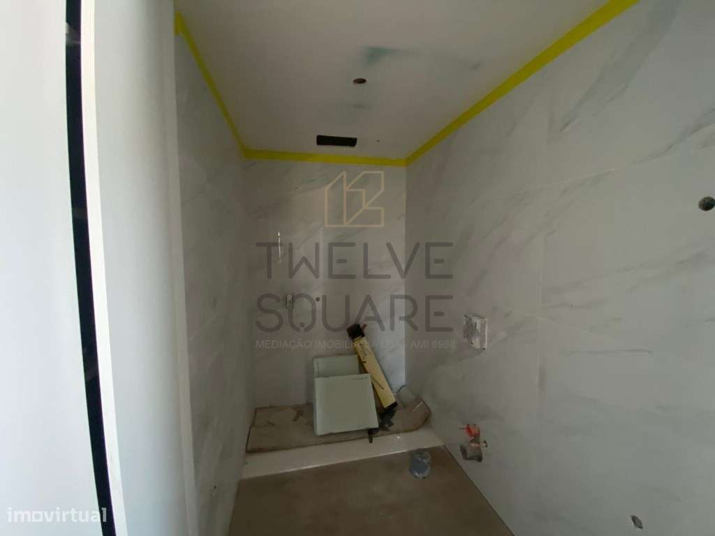 Moradia T3+1, em fase final de construção, em Leiria-20