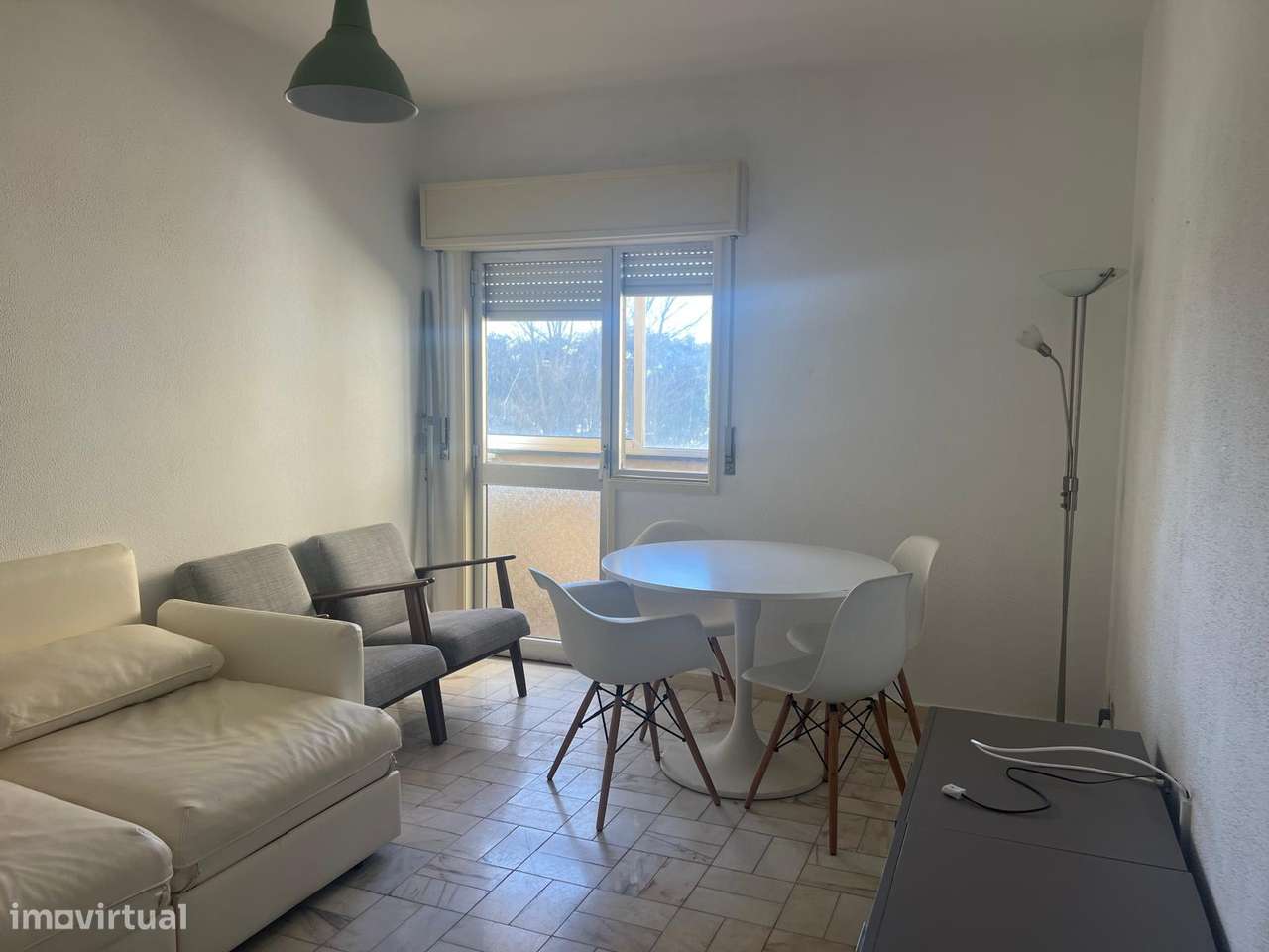 T1 mobilado e equipado 50 mts da praia - Grande imagem: 5/16