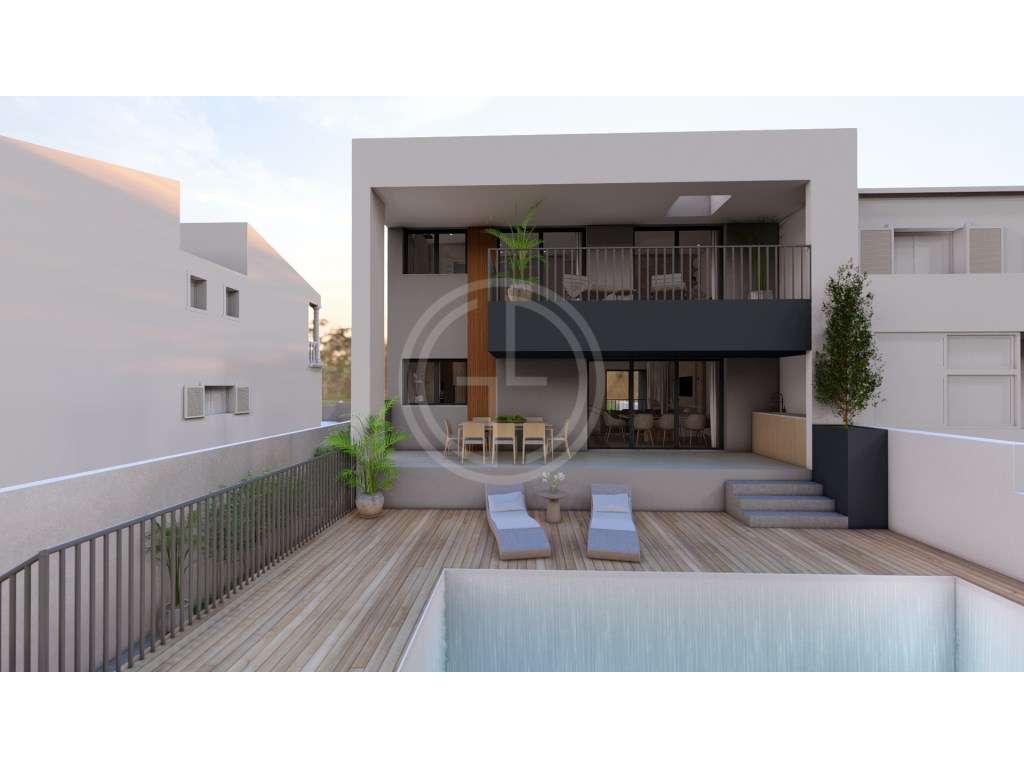 Moradia Unifamiliar com Piscina e Garagem-36