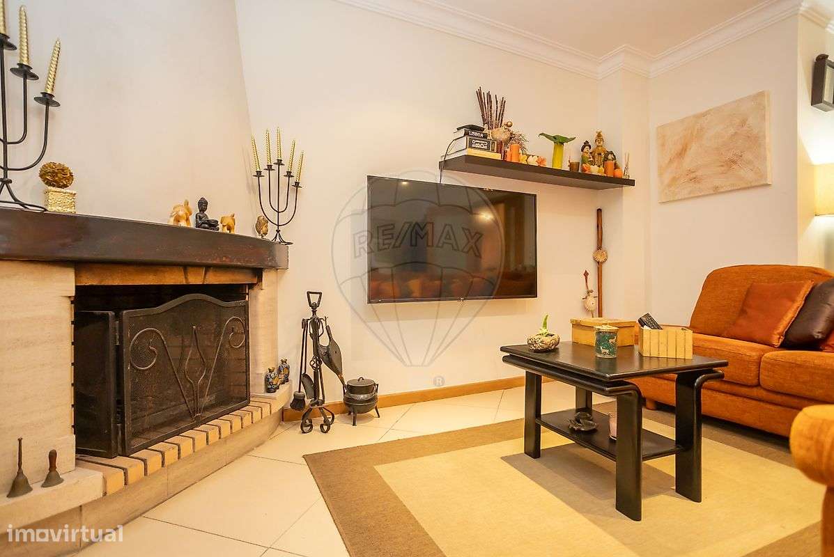 Moradia T4 para venda-10