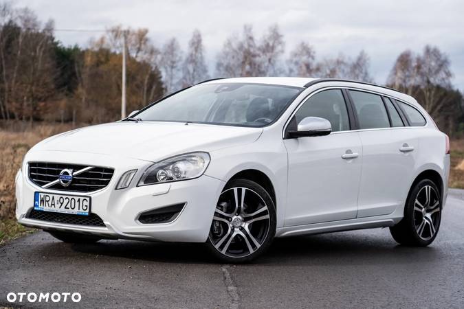 Volvo V60 D5 AWD R-Design - 2