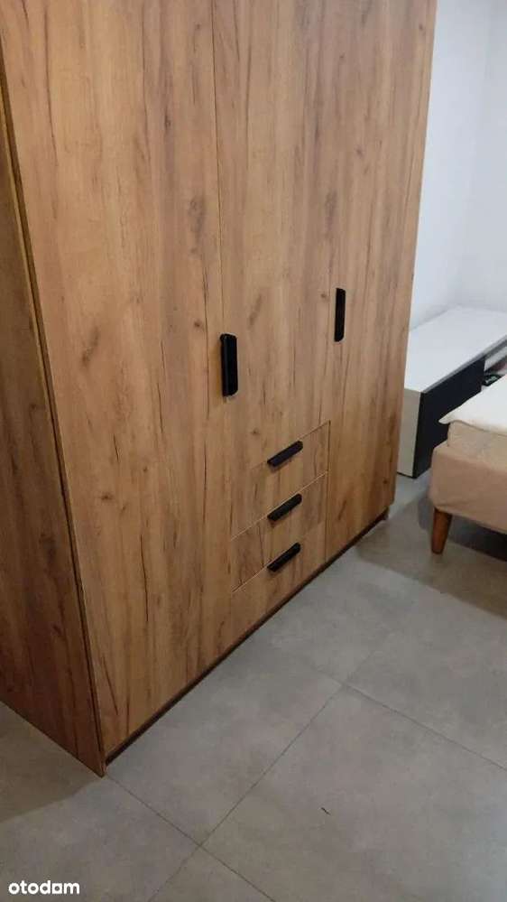 Lokal z własnym wejściem i funkcją apartamentową-5