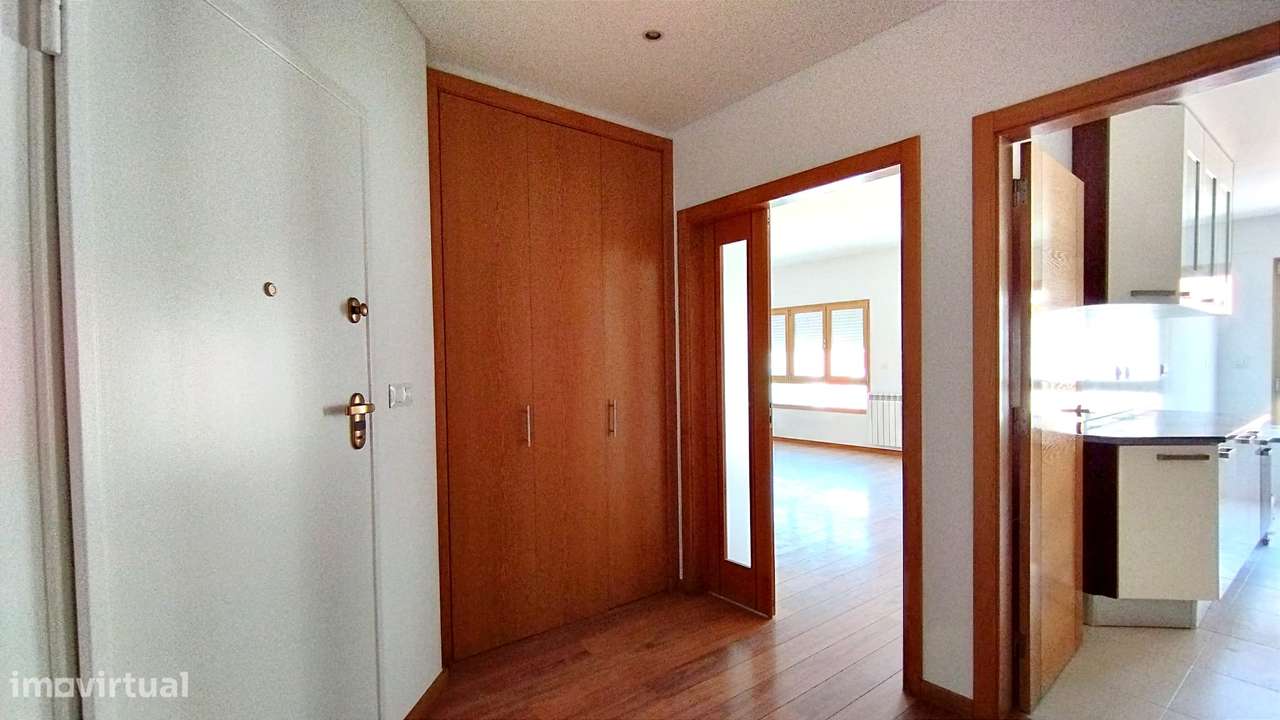 Apartamento T2 nas Colinas do Cruzeiro, com garagem em Odivelas - Grande imagem: 5/17