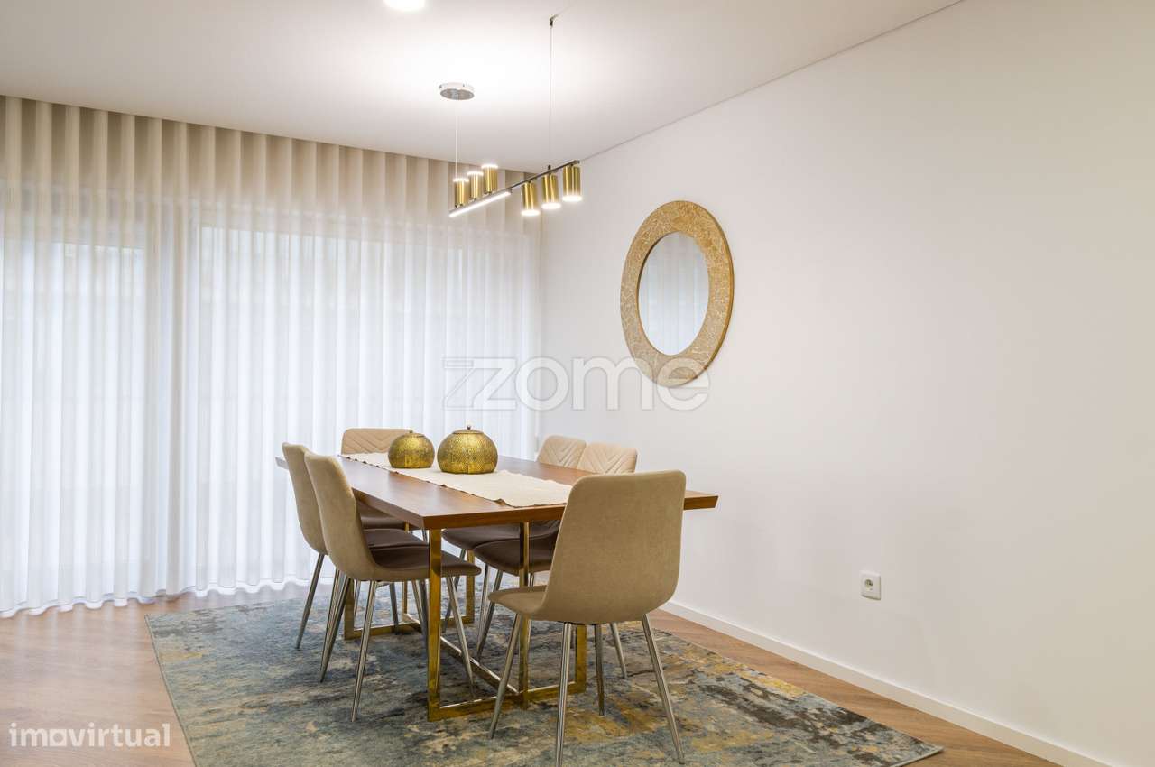 Apartamento T3 para arrendamento com box fechada e varanda - Grande imagem: 4/23