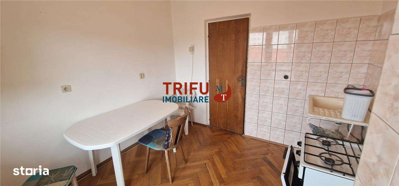 Apartament 3 camere, 2 bai, garaj, boxa zona Cetate - Imagine principală: 5/9