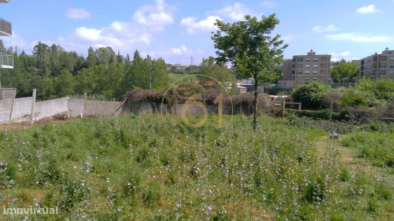 Terreno na Ponte da Pedra  em Zona ARU,   próximo de S. Mamede Infesta - Grande imagem: 2/6