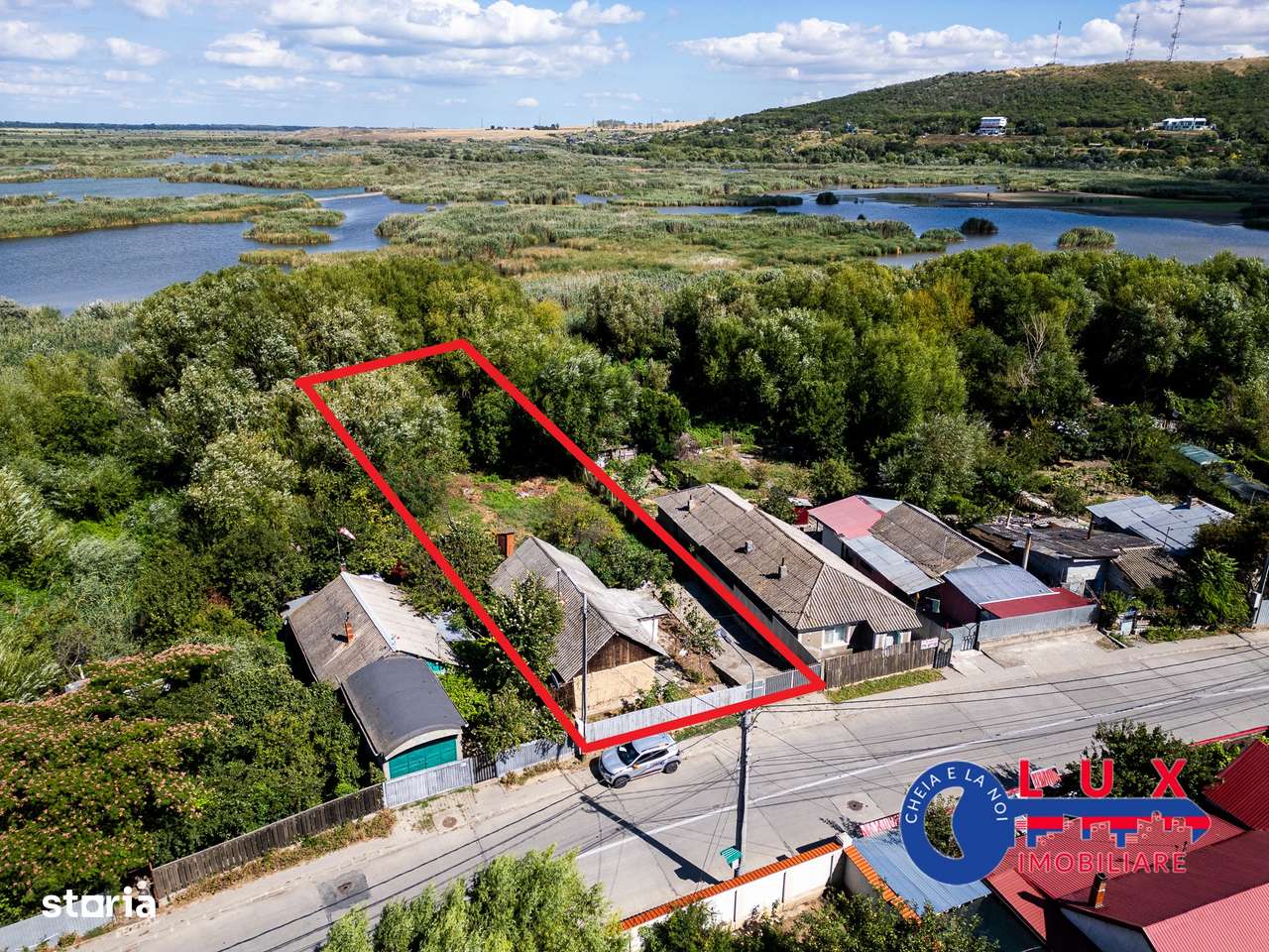 ID 7854 EXCLUSIVITATE – Teren cu casă și ieșire la canal - Imagine principală: 3/9