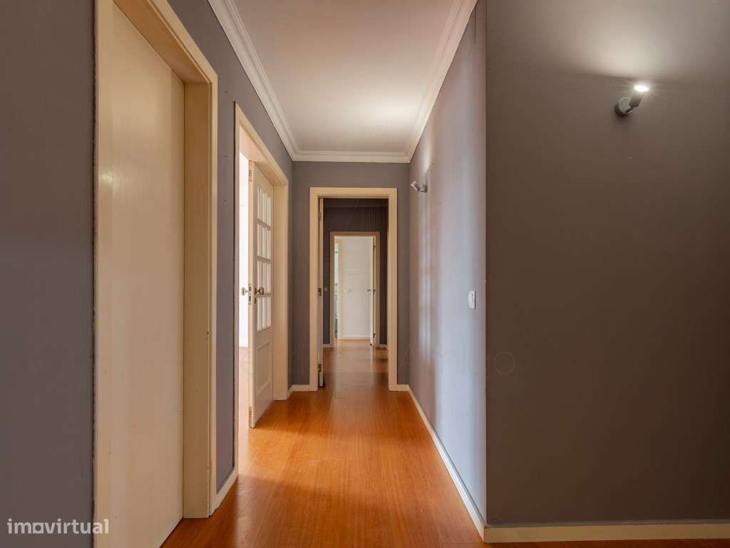 EXCLUSIVO | Apartamento T3 com garagem box em Condomínio Privado - ... - Grande imagem: 5/42