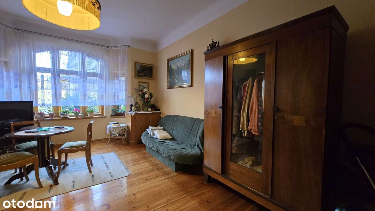 Willa poniemiecka w zabudowie bliźniaczej-11