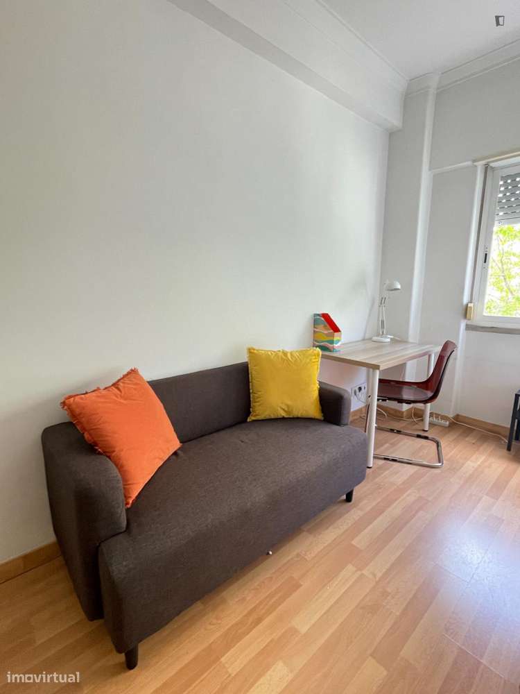 Quarto - localizado em Benfica Lisbon - Grande imagem: 5/10