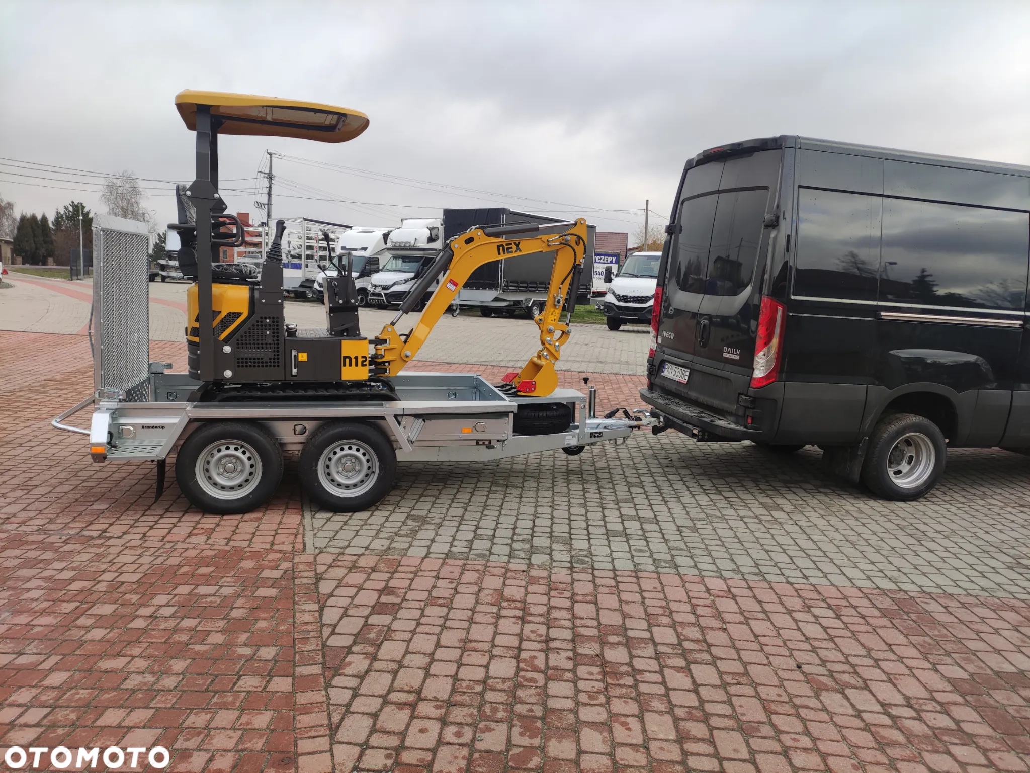 NEX N12 z Kabiną ogrzewaną Yanmar Power - 8