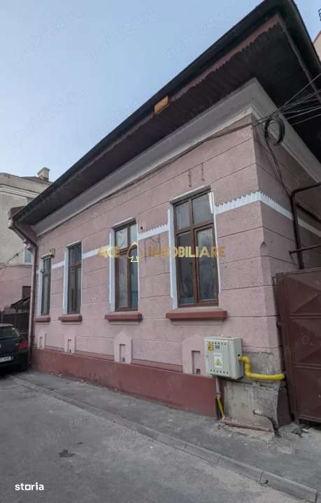 Casa Individuala | P-ta Unirii | Curte Proprie | 8 Camere | Trifazic - Imagine principală: 4/7