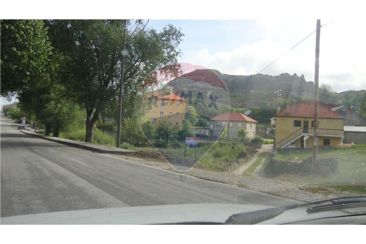 Vende Terreno - Castro Laboreiro, Melgaço