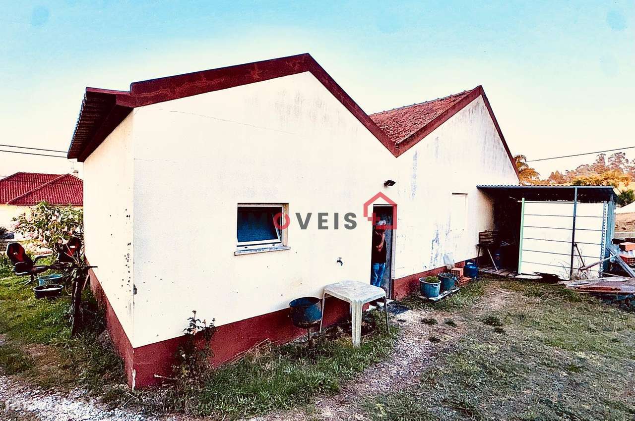 Moradia T2 com Terreno Amplo em Casal de Almeida – Soure - Grande imagem: 4/6