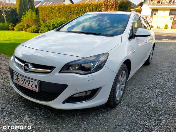 Opel Astra IV 2.0 CDTI Sport - 1