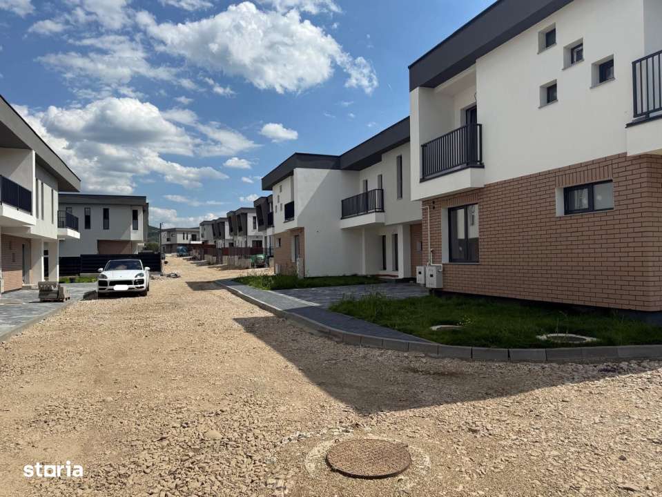 Triplex modern – Floresti, zona Urusagului - Imagine principală: 5/15