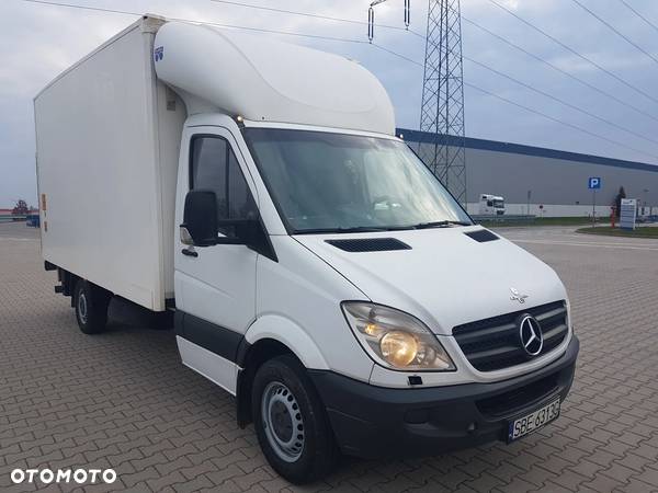 Mercedes-Benz Sprinter - 2