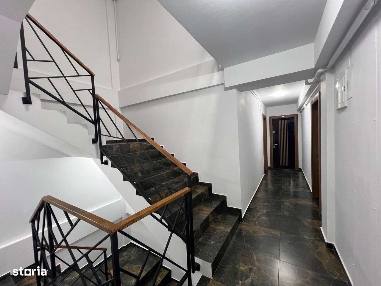 Chirie mai multe spatii pentru birouri drumul fermei nr110 61mp - Imagine principală: 5/10