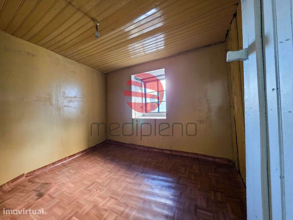 MORADIA T4 C/ GARAGEM-15