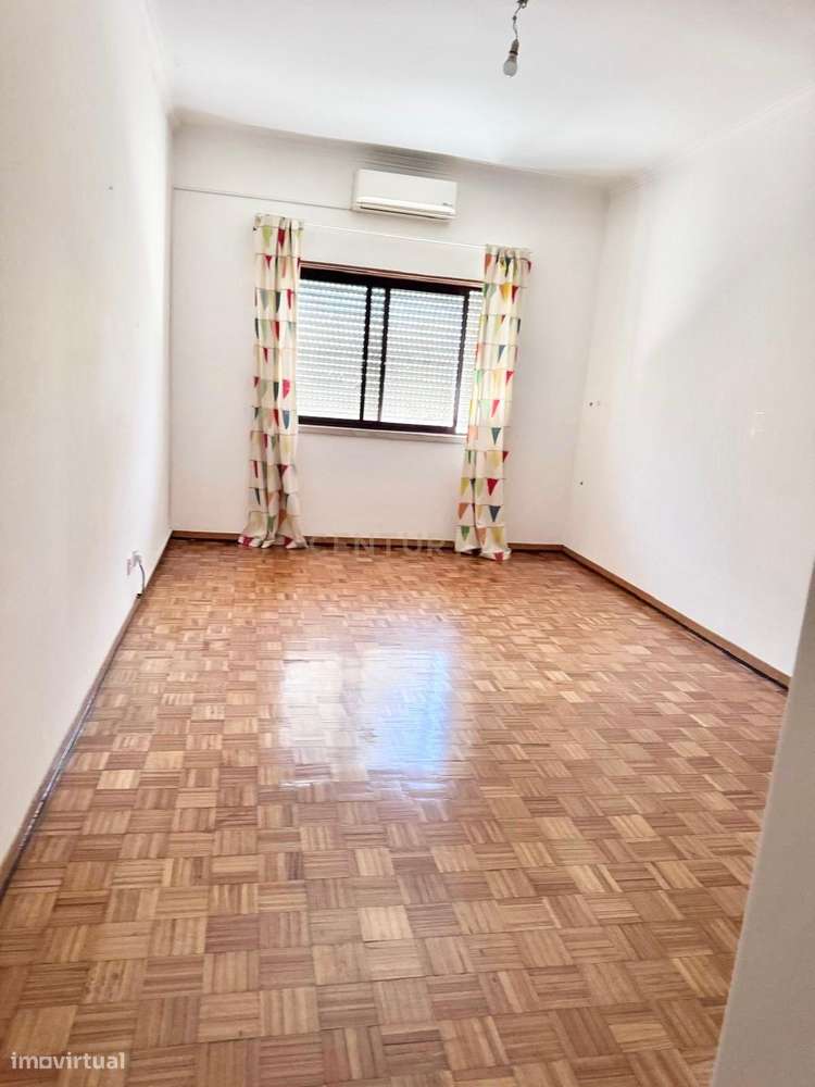 Moradia T4 -  Charneca de Caparica - Grande imagem: 4/9