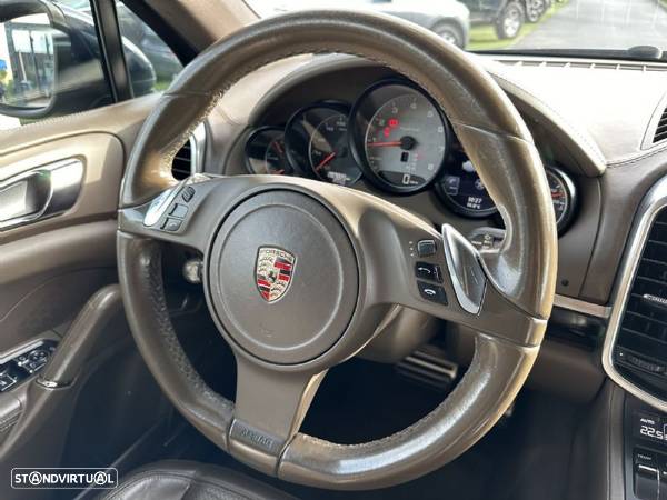 Porsche Cayenne S Hybrid - 24