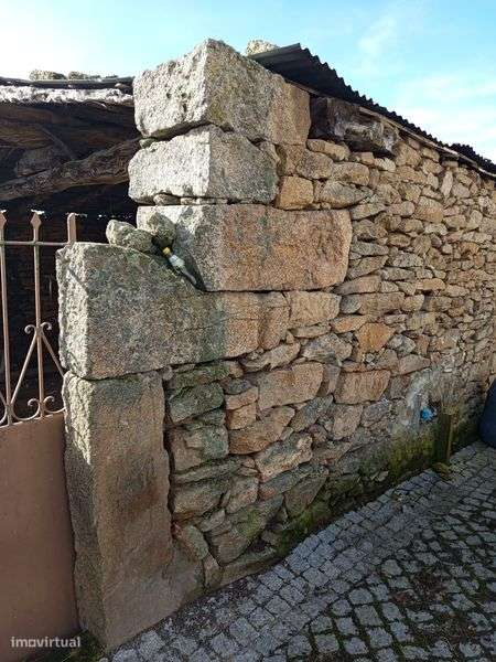 Vendo um armazém nos estevais de Moncorvo - Grande imagem: 4/8