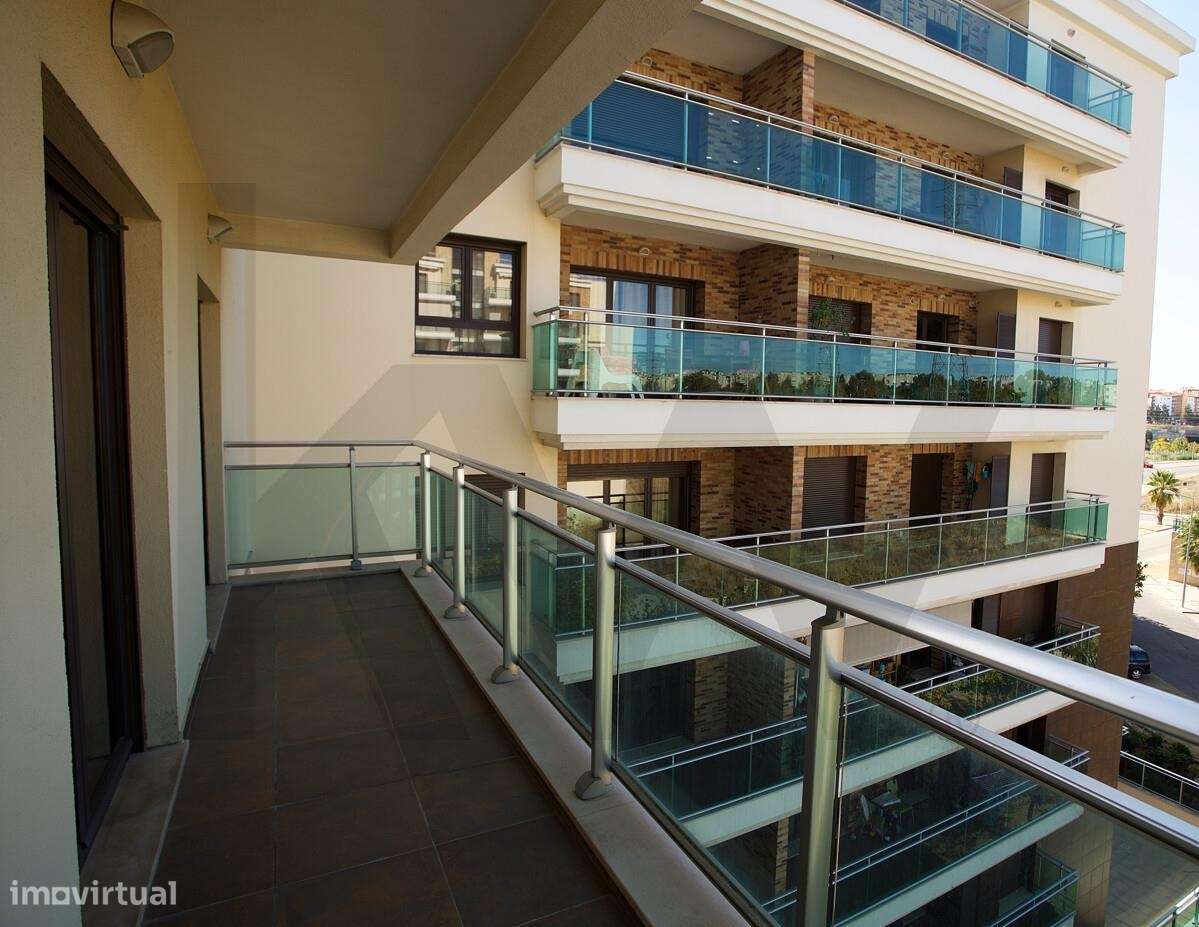 ​​​​​​​T3 + 2 Lugares de Estacionamento - Premium nos Terraços da Pont - Grande imagem: 2/24