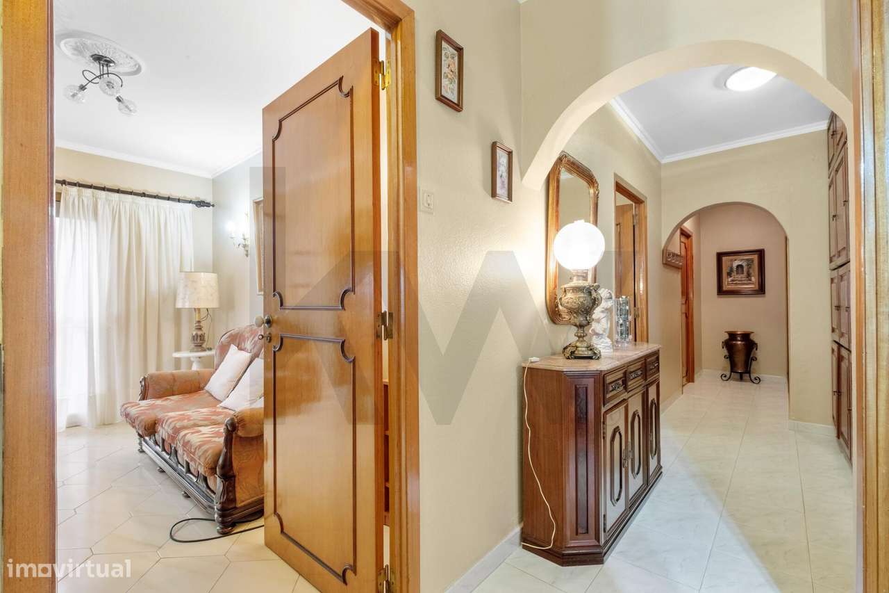 Apartamento T3 nos Olivais Norte – Localização TOP!-22