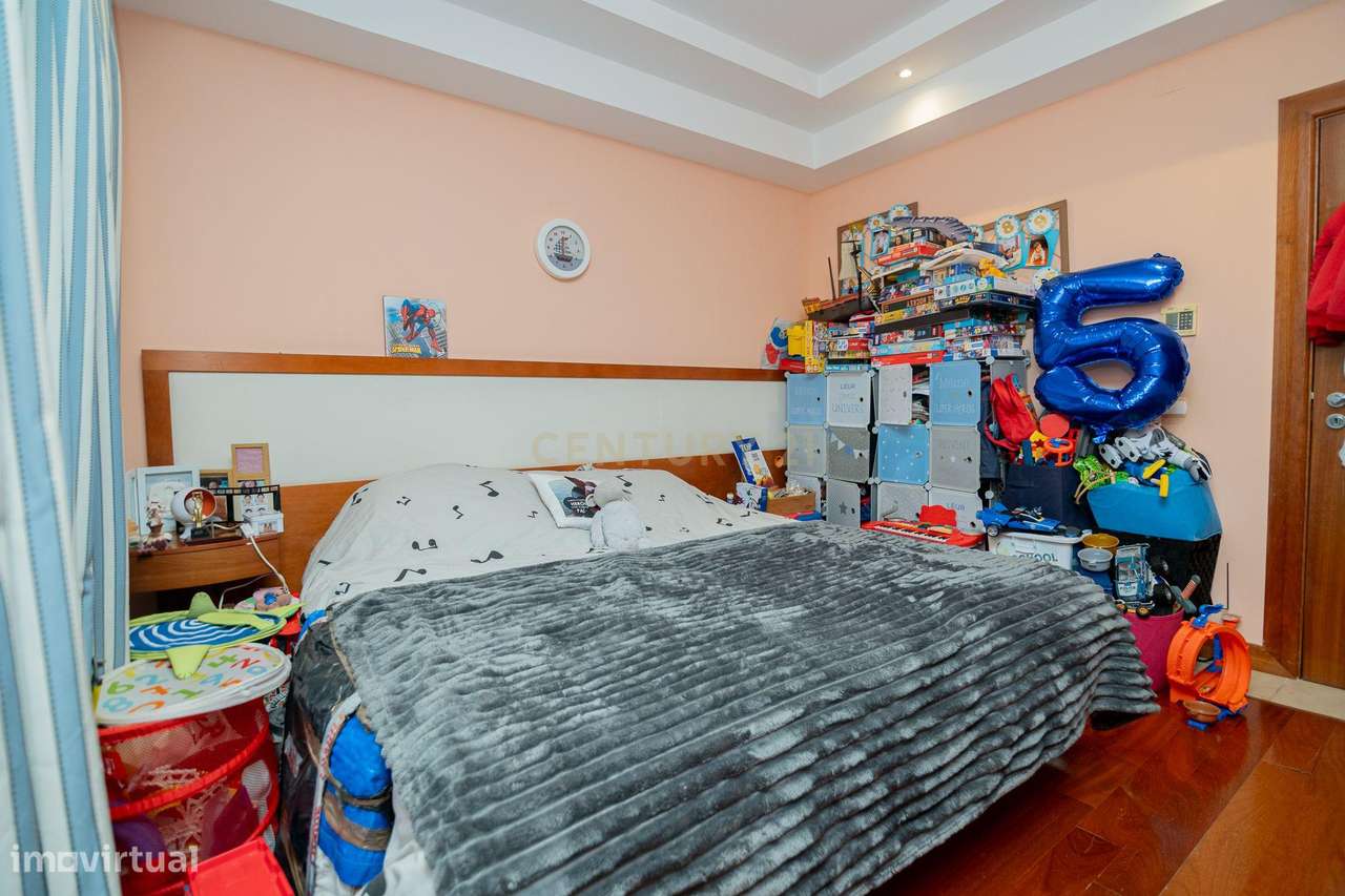 FABULOSO APARTAMENTO DE LUXO T2 DE GRANDES DIMENSÕES COM 2 LUGARES DE-27