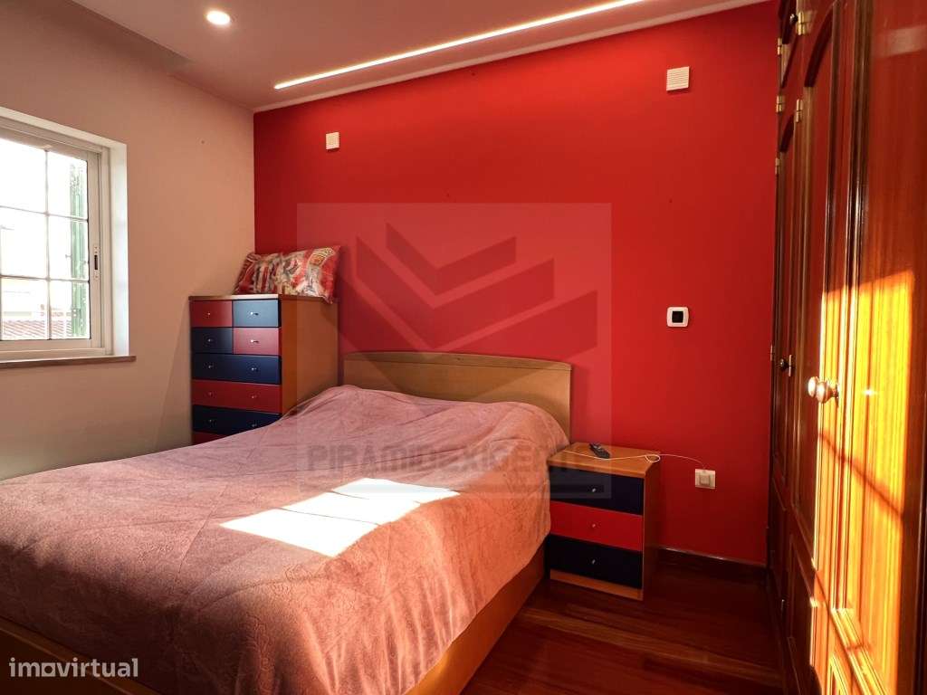 MORADIA T4+1, CAVE 76m2, SÓTAO, GARAGEM, GAIO - MOITA-30