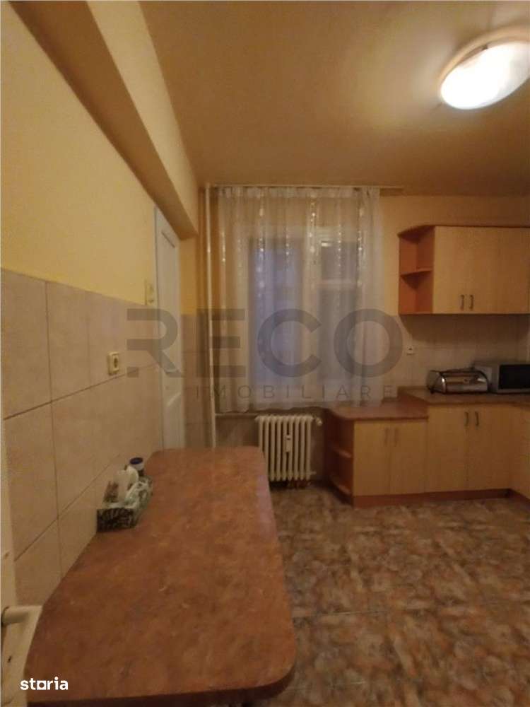 RECO Apartament cu trei camere de inchiriat - Imagine principală: 2/9