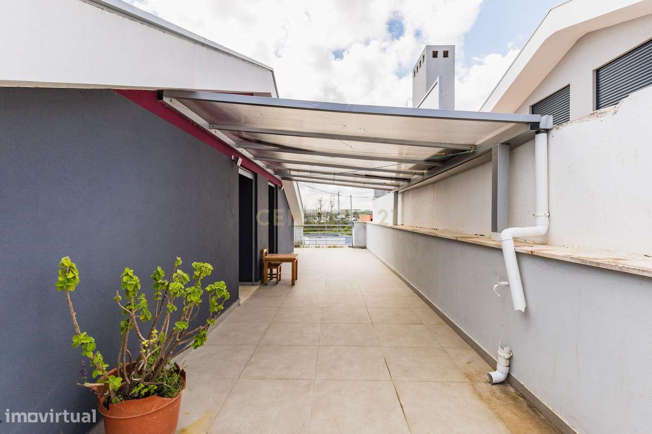 Duplex Moderno (2021) com Terraço Privativo | Santa Clara - Parceiros-17
