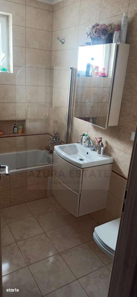 Apartament modern 3 camere 2 bai si 2 locuri de parcare in Selimbar - Imagine principală: 5/11