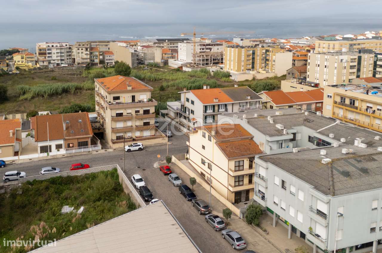 Moradia com 4 pisos a 300 metros da praia em Vila do Conde - Grande imagem: 5/60