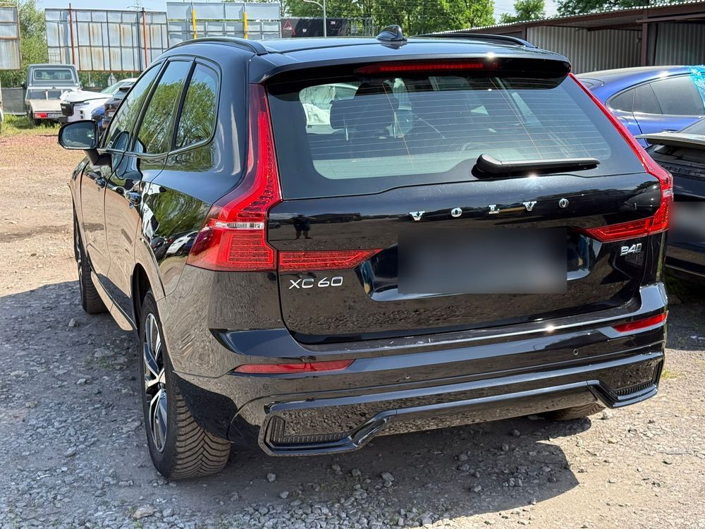 Volvo XC60 II ver-b4-d-awd-plus-dark 2024