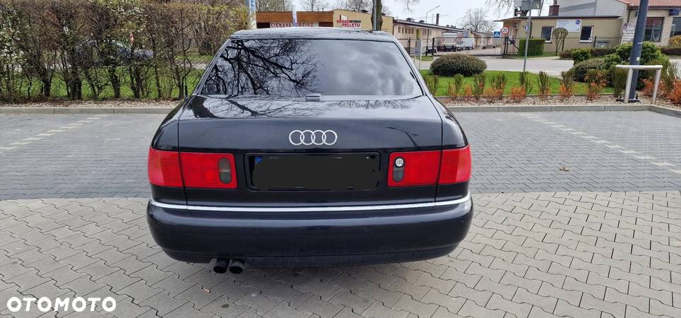 Audi A8 - 2