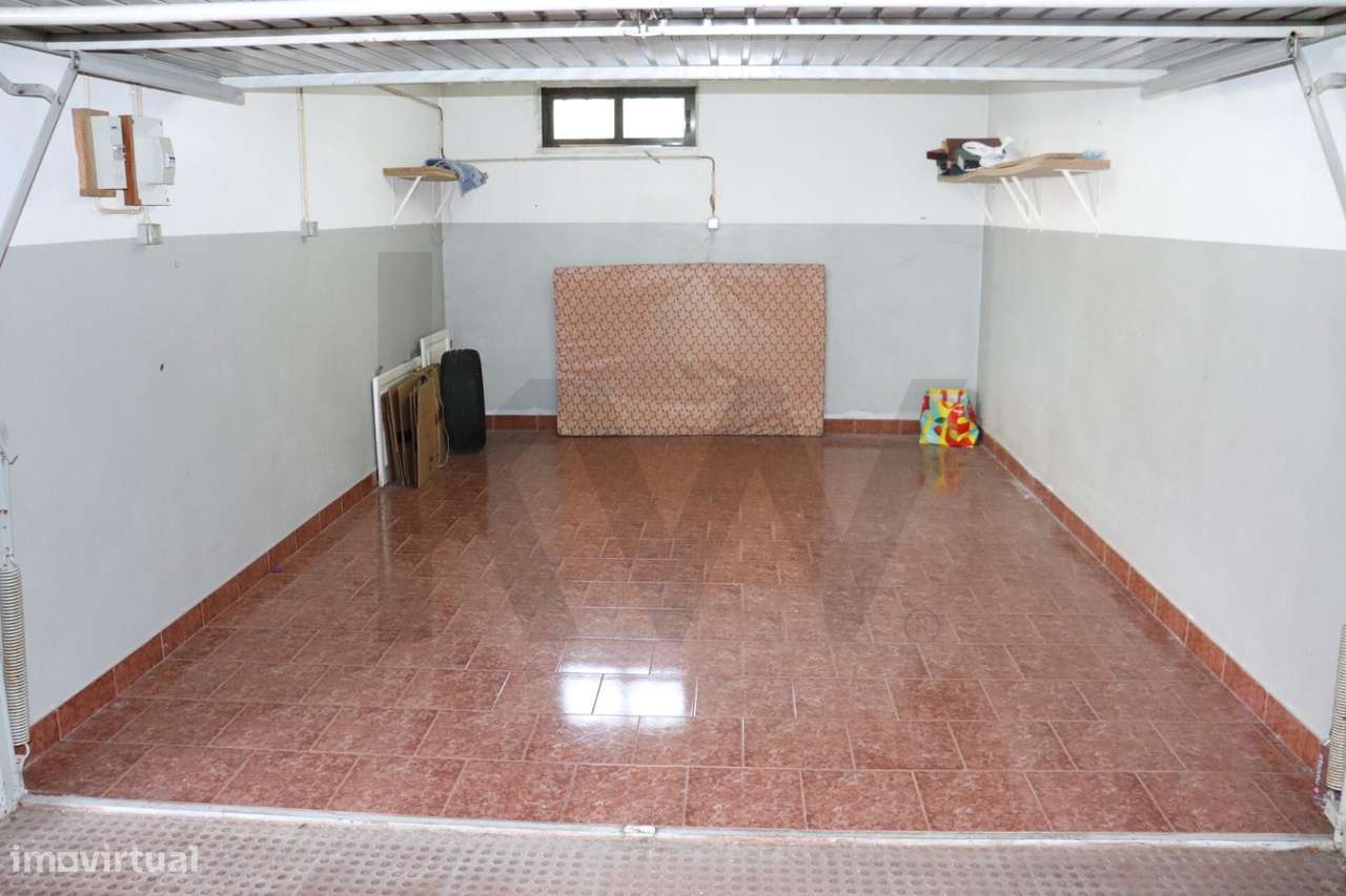 Arrendamento Garagem | Rua de Almada - Costa da Caparica / Santo Antón - Grande imagem: 3/3