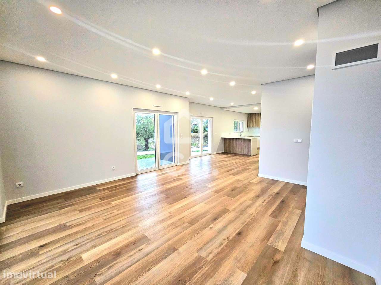 Moradia T4 Térrea -Nova Construção-16