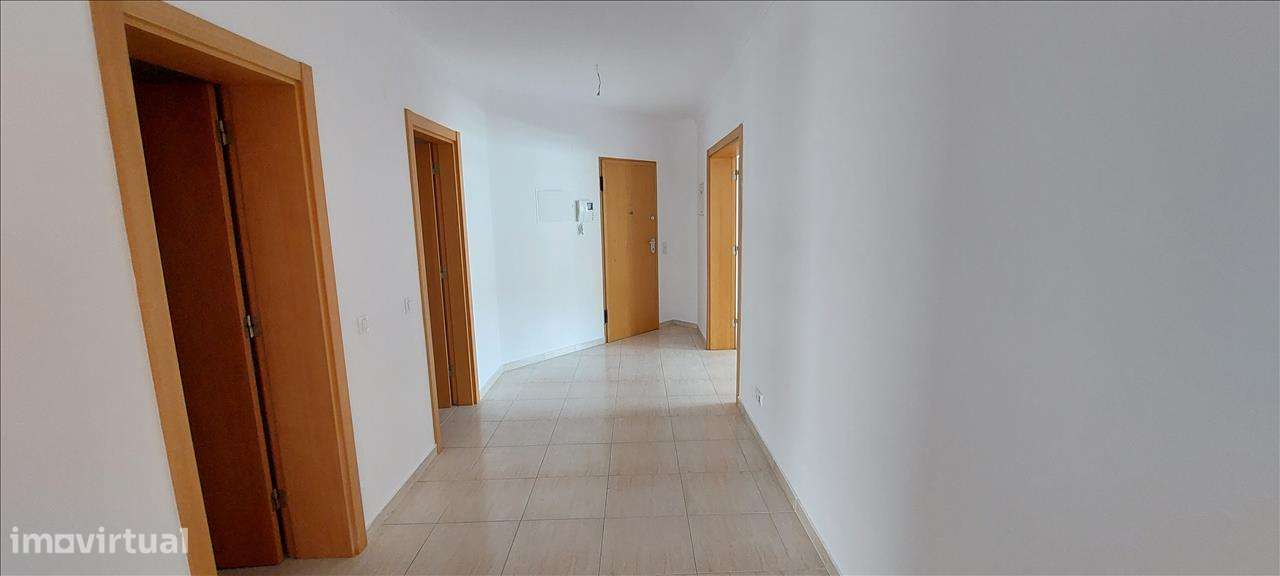 Apartamento em Azambuja, Azambuja - Grande imagem: 2/16